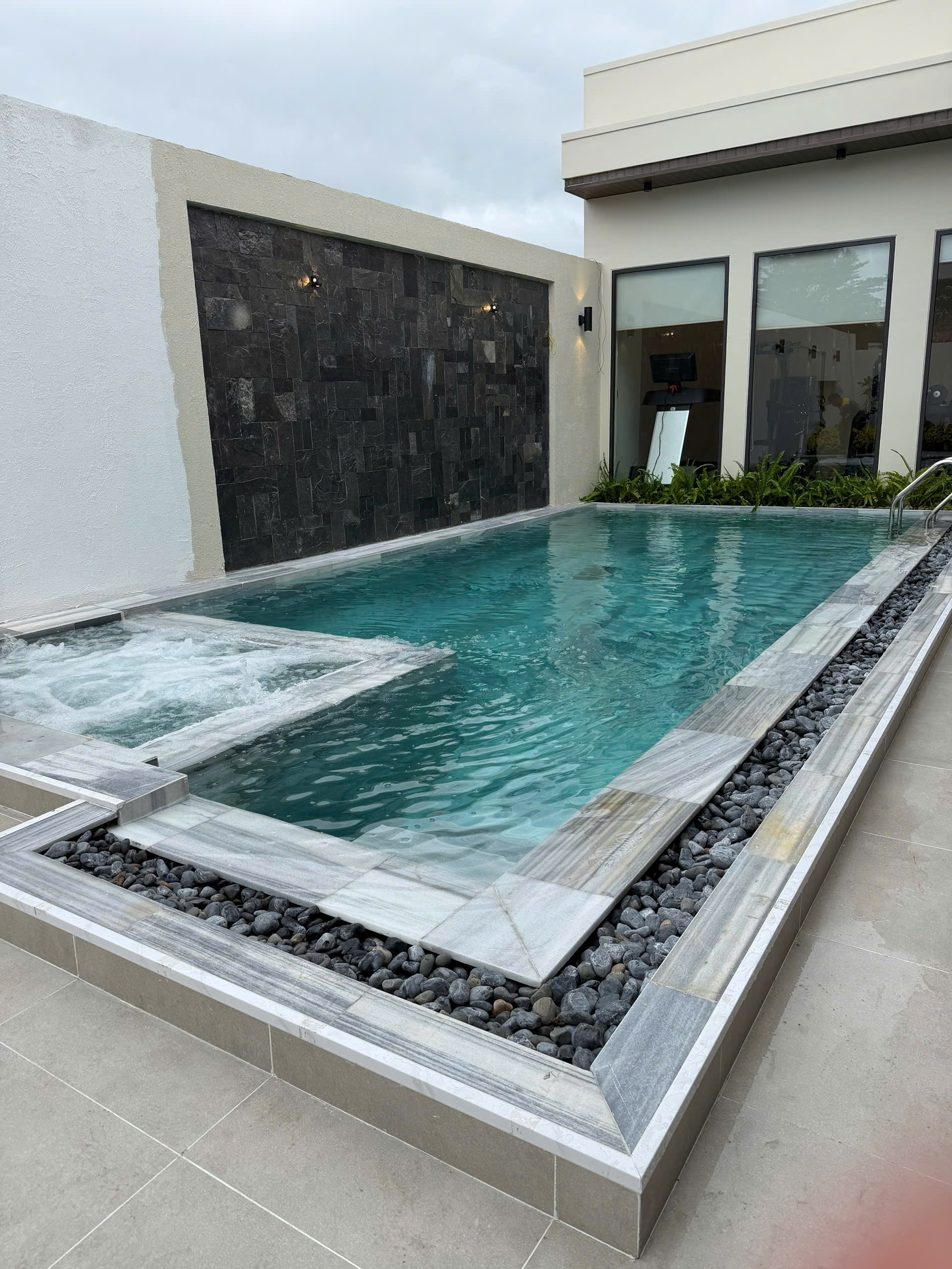 Bể bơi là công trình đặc thù yêu cầu kỹ thuật cao